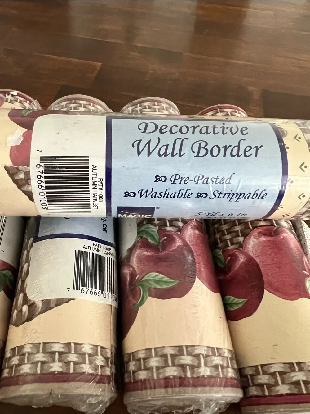 Vintage Red Apple Basket Wallpaper Border 25 Yards